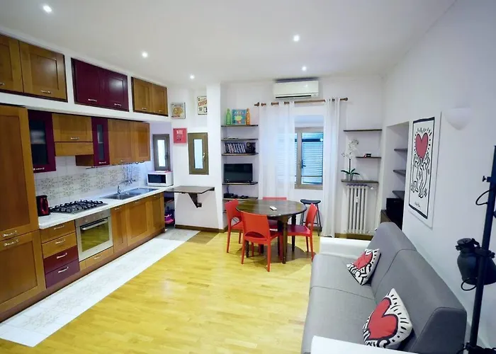 We - Leone - Rome, Vatican Apartament *